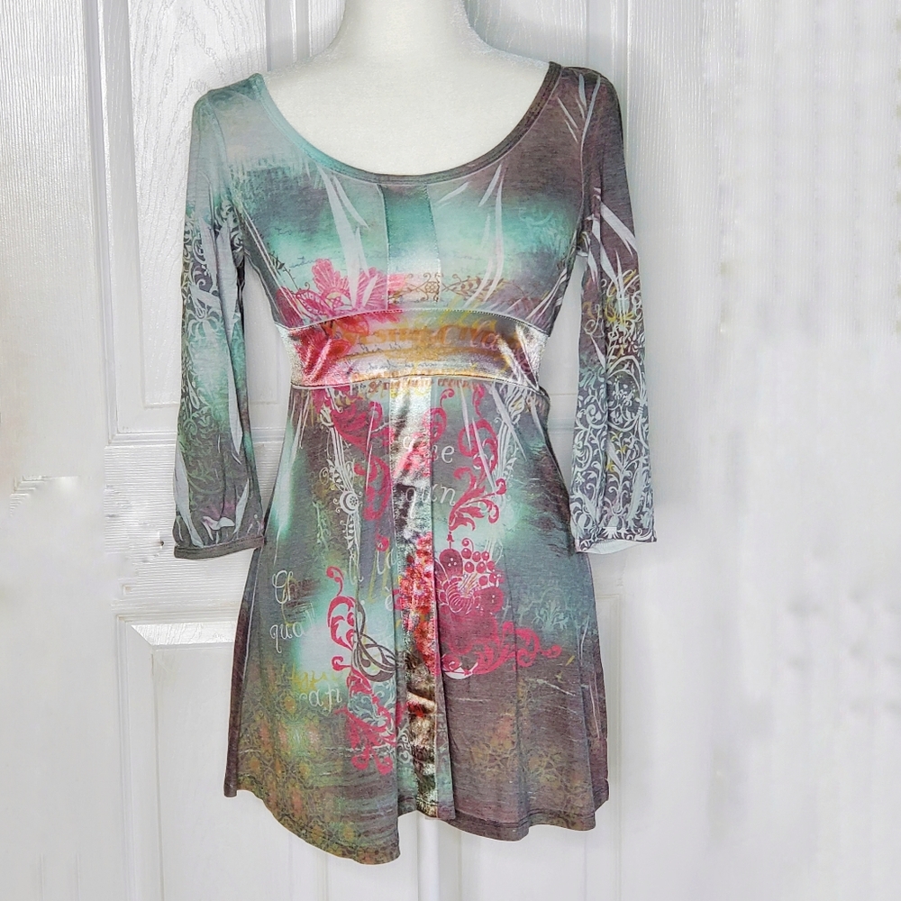 Casual Freedom Graphic Green Tunic Top 3/4 Sleeve Small NWOT